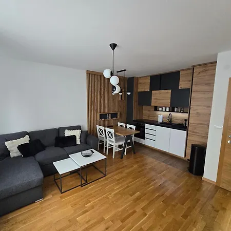 Lux 2 Apartamento